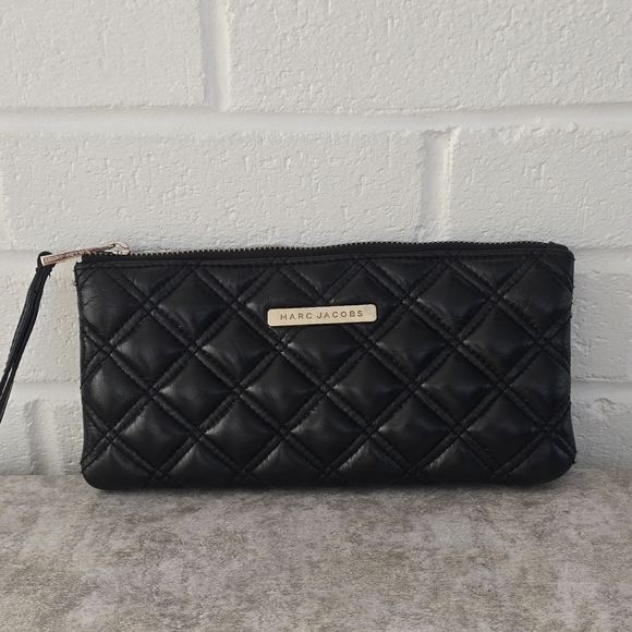 Marc Jacobs Handbags - Marc Jacobs Quilted Leather Wristlet/Pouch/Wallet